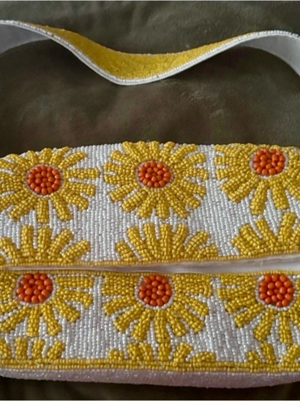 Beaded Daisy Mini white Shoulder Bag with Yellow and Orange